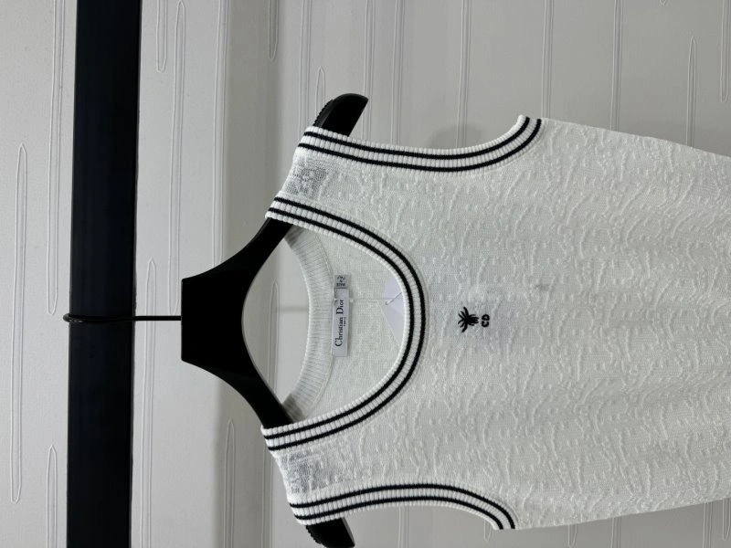 SmoothTexture Christian Dior Vest 114016