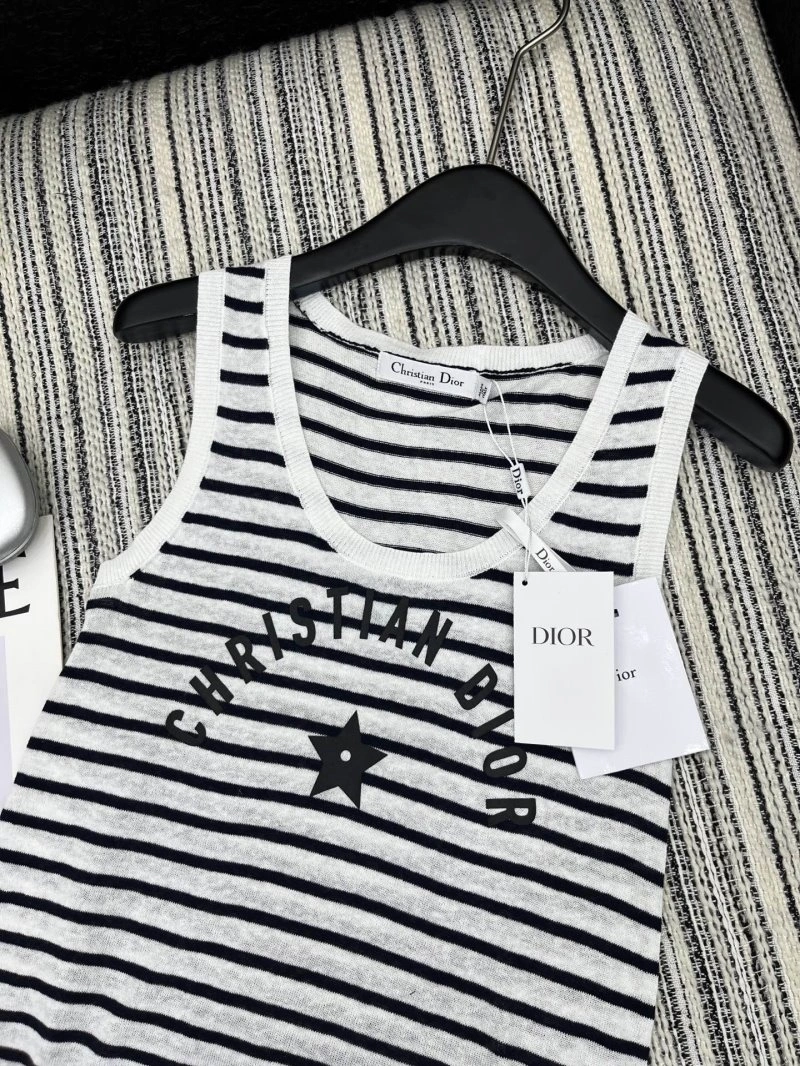 Sleek Christian Dior Vest 113991
