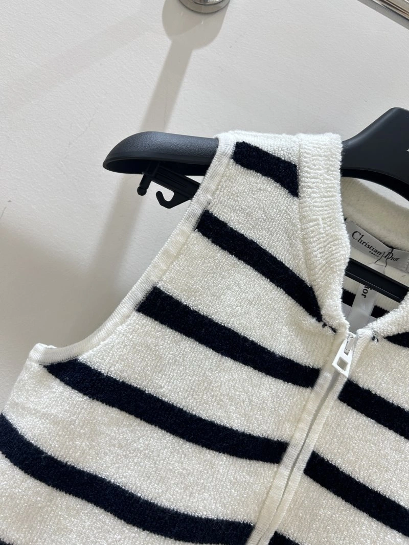 Versatile Christian Dior Vest 113986