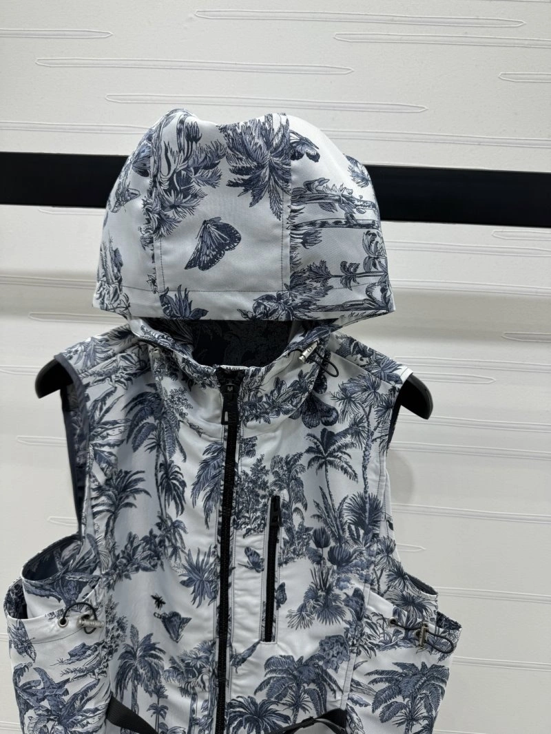 Snug Christian Dior Vest 113967