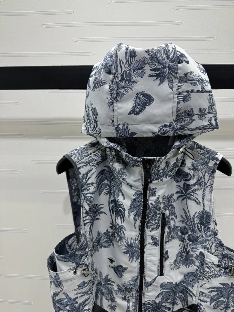 Snug Christian Dior Vest 113967