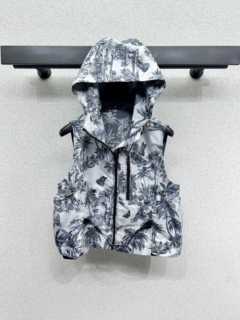 Sporty Christian Dior Vest 113979