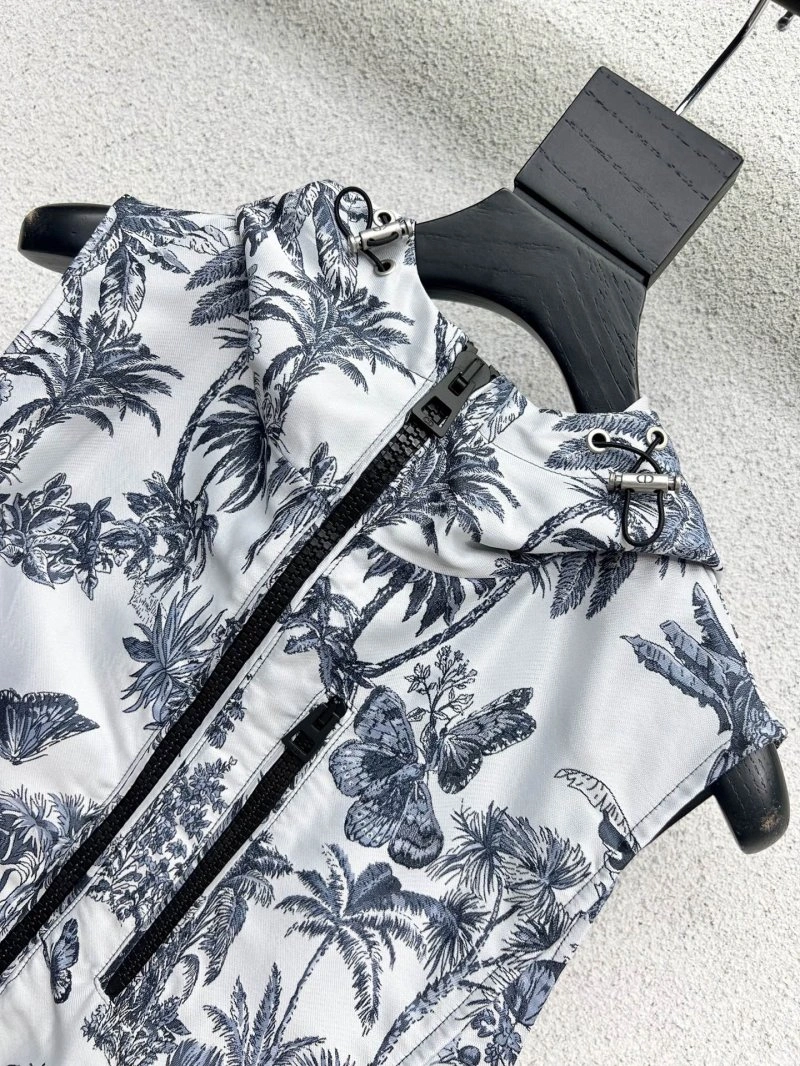 Sporty Christian Dior Vest 113979