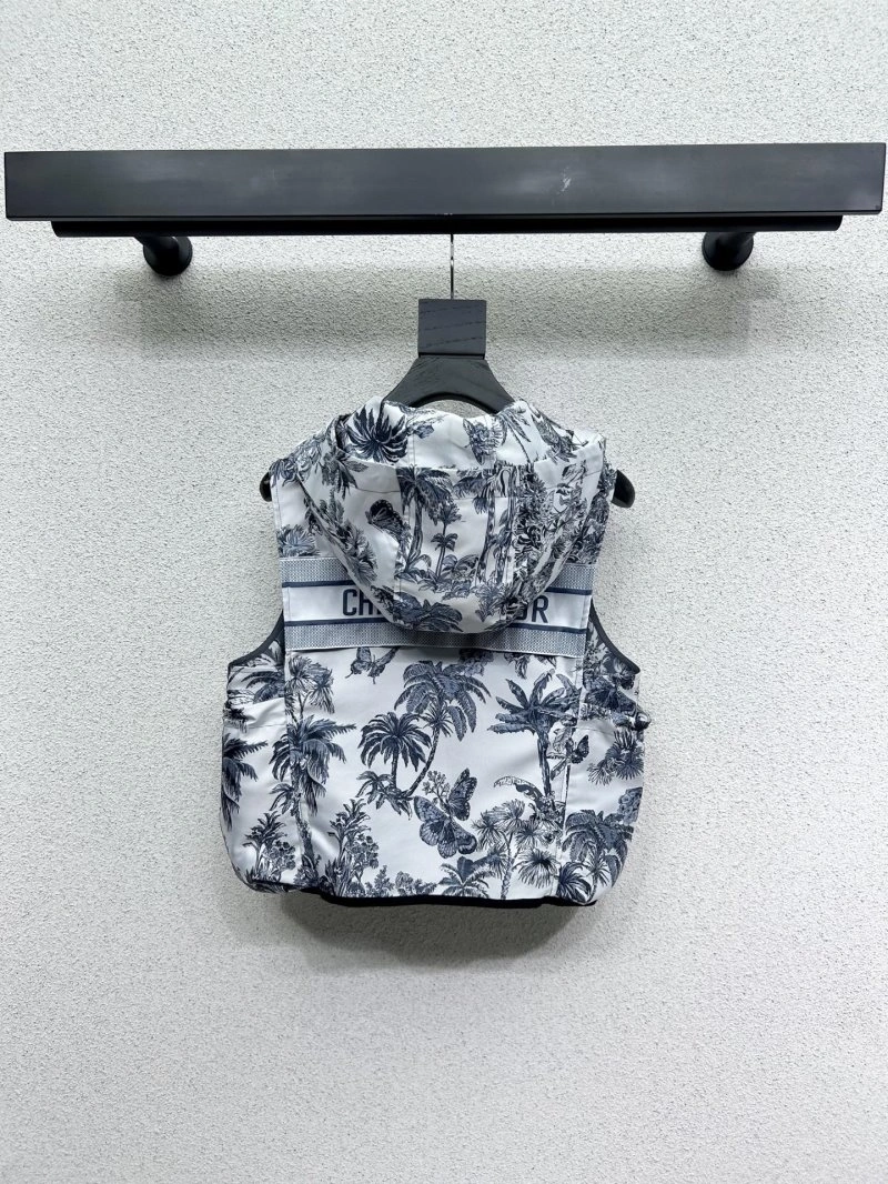 Sporty Christian Dior Vest 113979