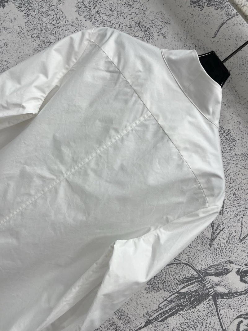 Elegant Christian Dior Vest 111616
