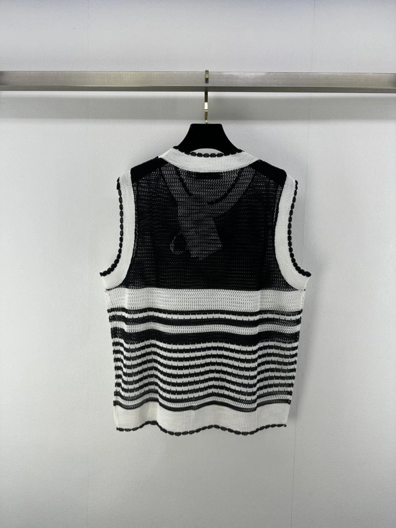 Minimalist Christian Dior Vest 111593