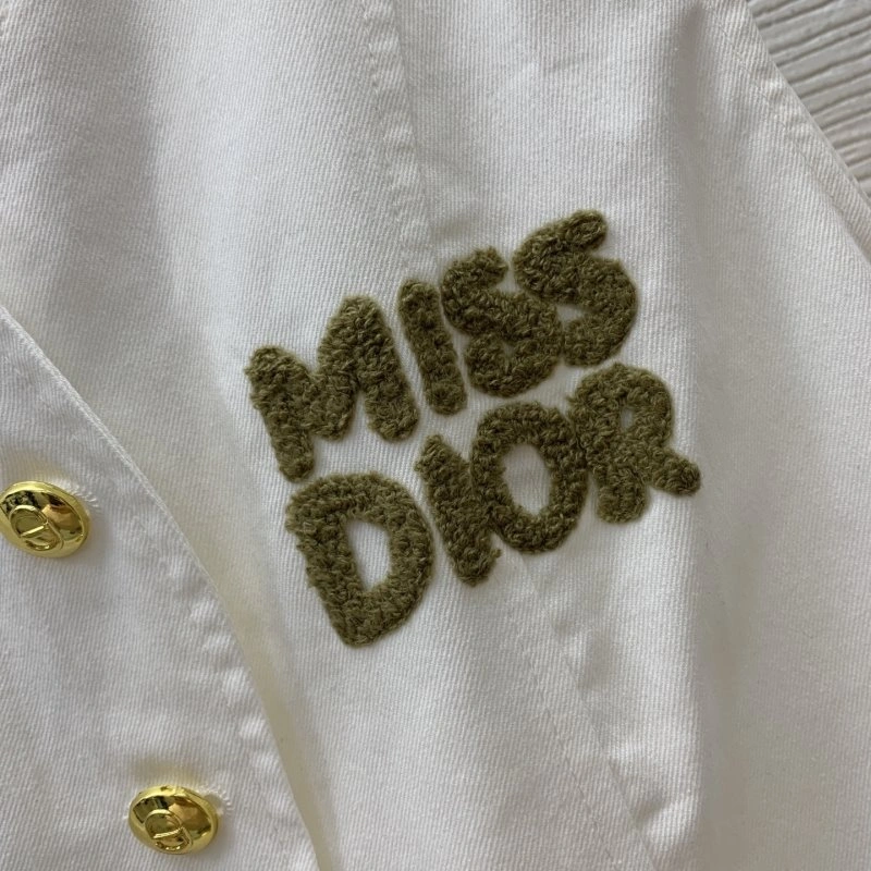 Minimalist Christian Dior Vest 111556