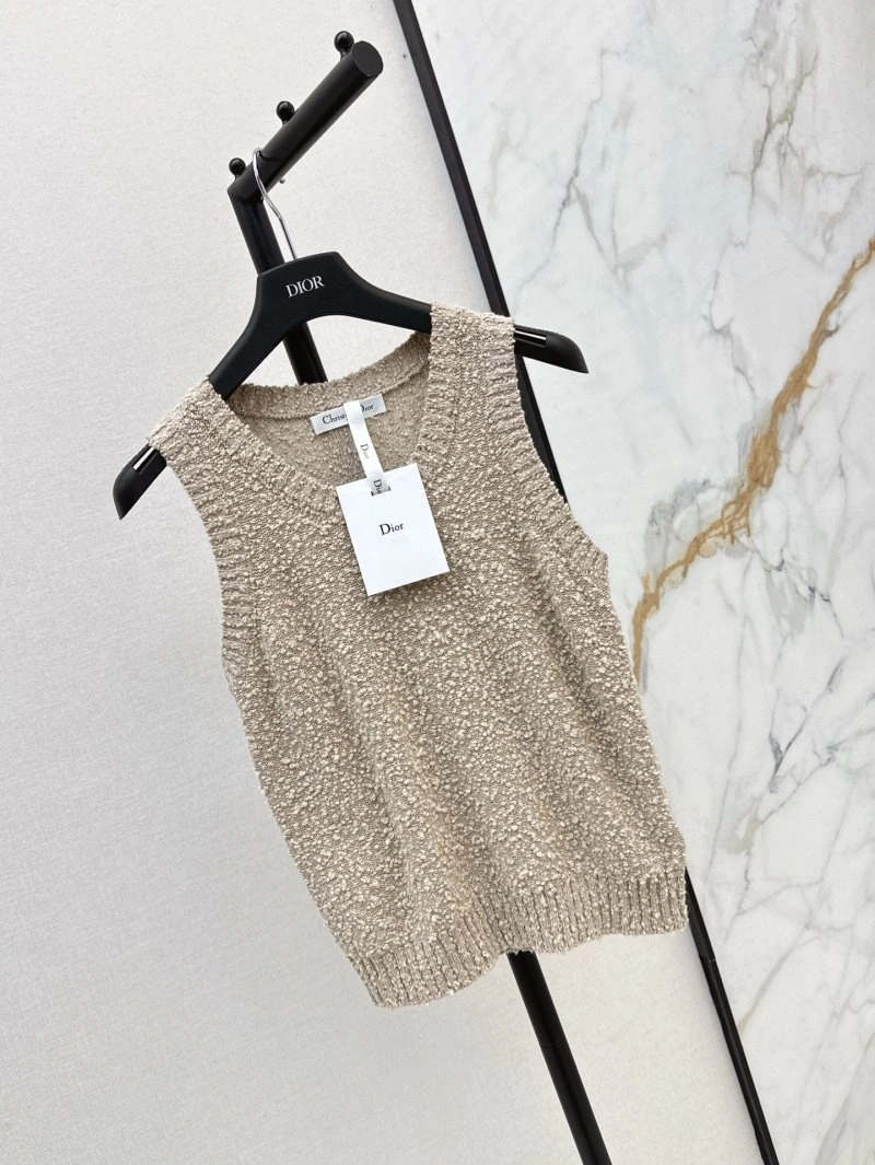 Trendsetting Christian Dior Vest 113555