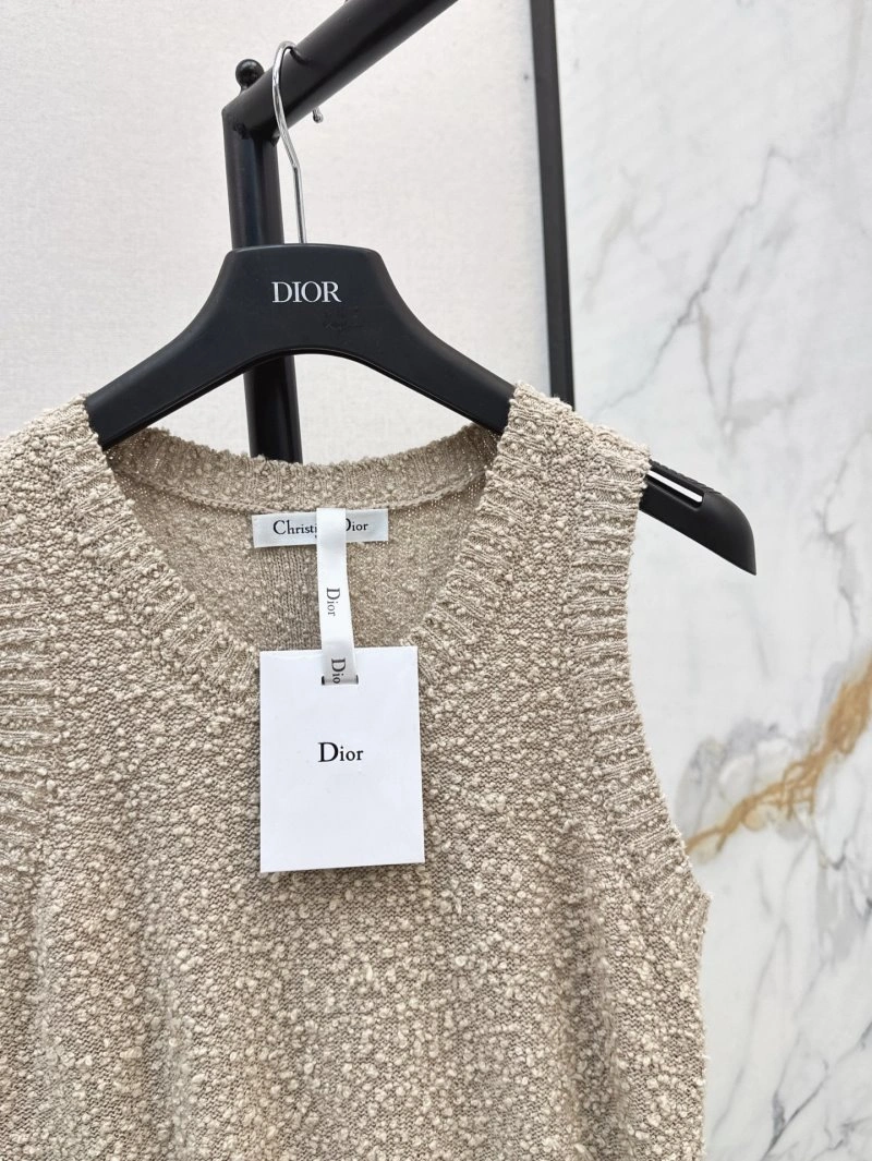 Trendsetting Christian Dior Vest 113555