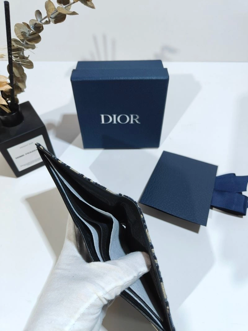 WellDesigned Christian Dior Wallet 75427