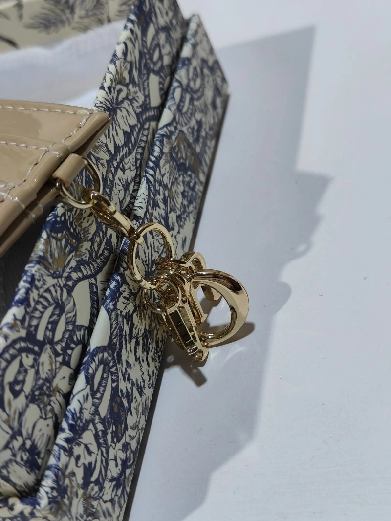Resilient Christian Dior Wallet 75411