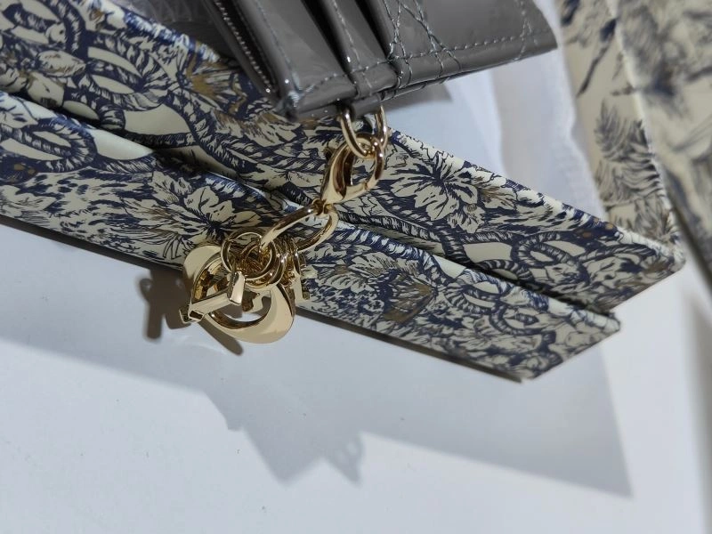 RelaxedFit Christian Dior Wallet 75410
