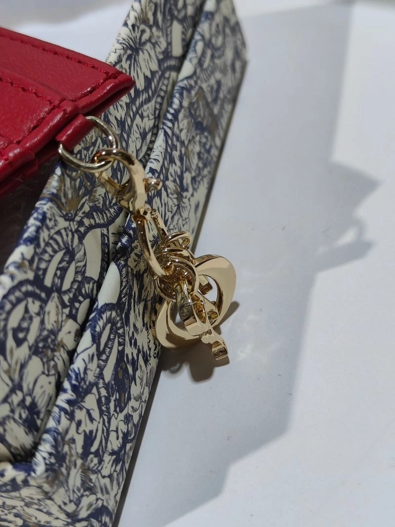 Functional Christian Dior Wallet 75394