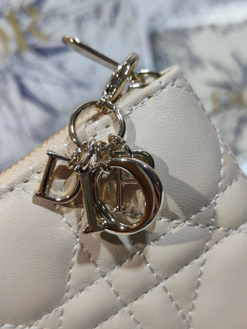 Comfortable Christian Dior Wallet 75379