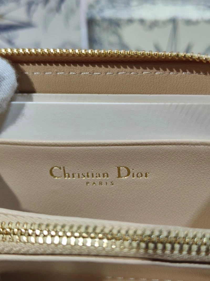 Comfortable Christian Dior Wallet 75379