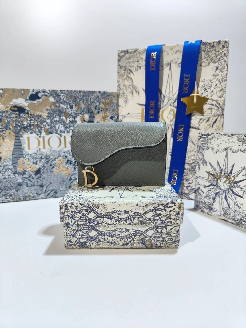 Elegant Christian Dior Wallet 73813