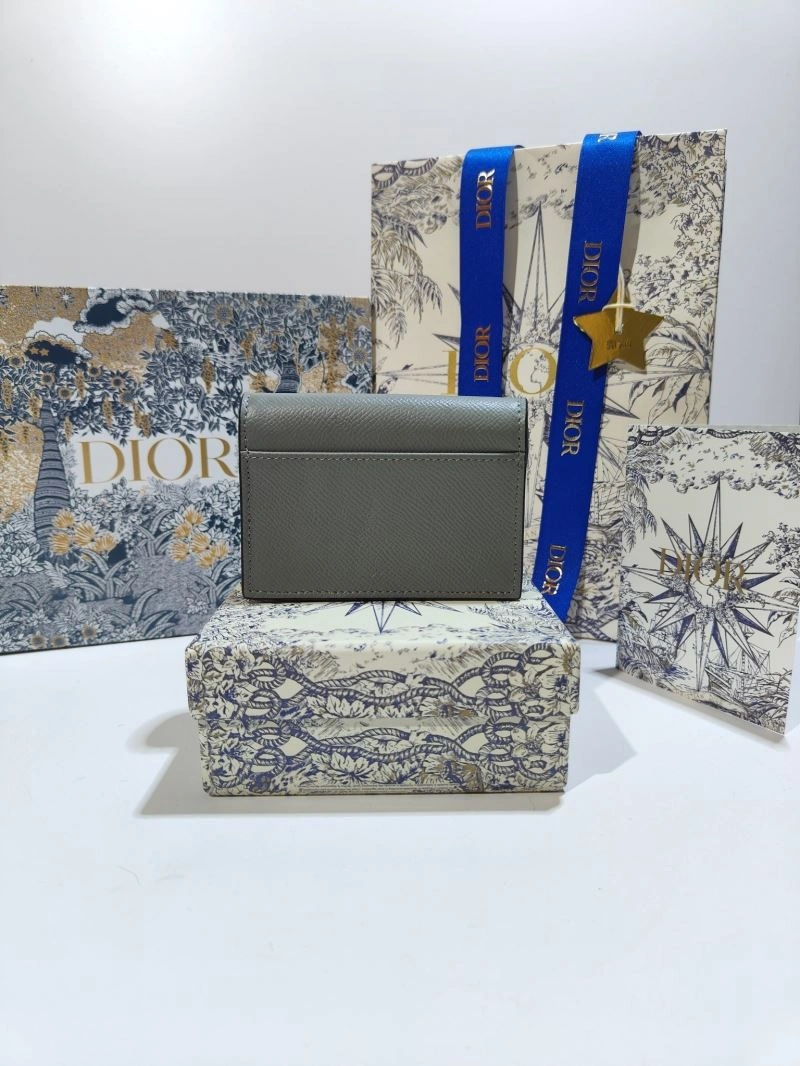 Elegant Christian Dior Wallet 73813