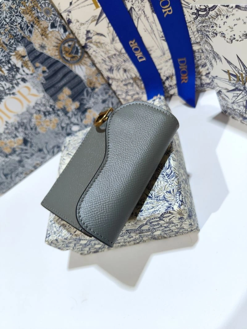 Elegant Christian Dior Wallet 73813