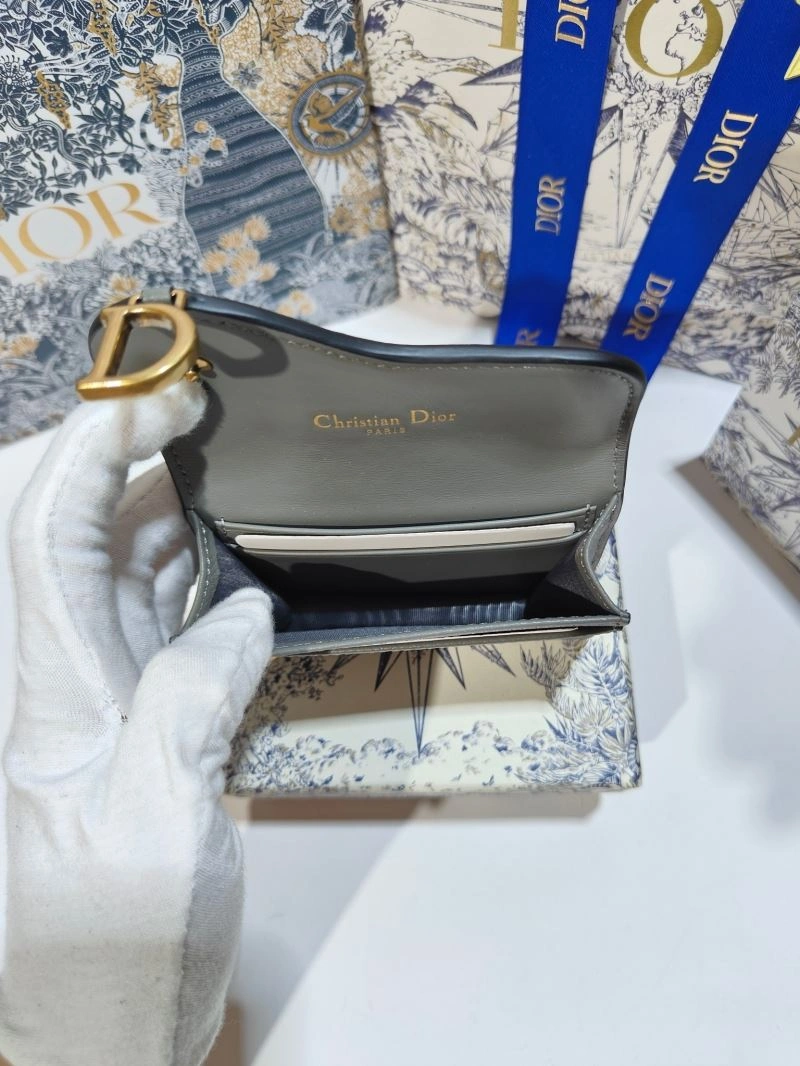 Elegant Christian Dior Wallet 73813