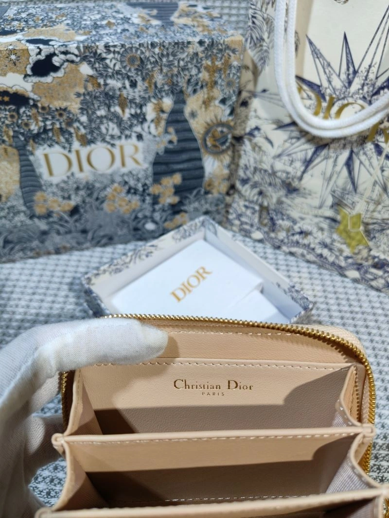 Snug Christian Dior Wallet 73808