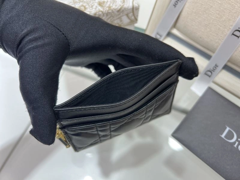Sophisticated Christian Dior Wallet 77046
