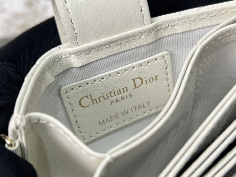 Christian Dior Wallet WellDesigned 77023