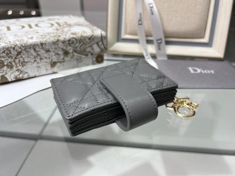 Lightweight Christian Dior Wallet 77020