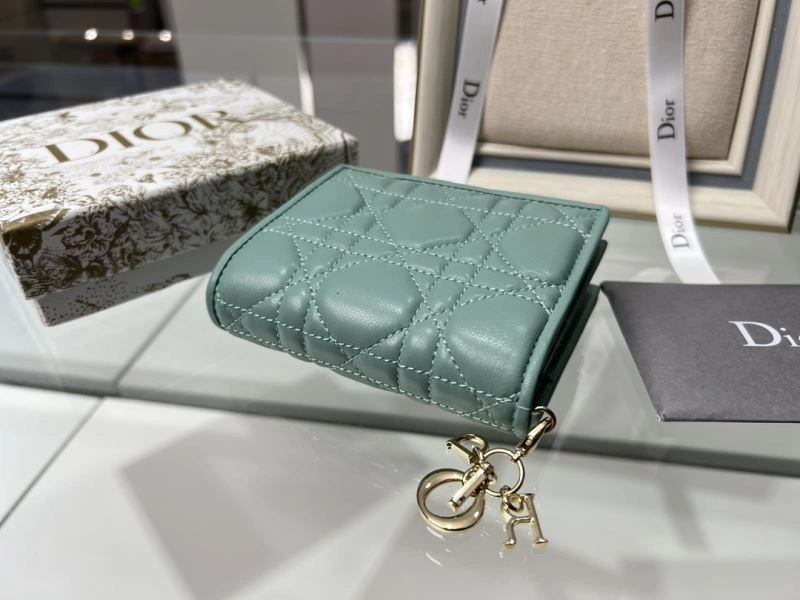 UrbanChic Christian Dior Wallet 77010