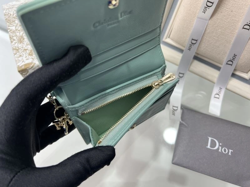 UrbanChic Christian Dior Wallet 77010