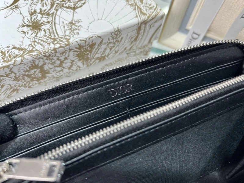 Durable Christian Dior Wallet 77000