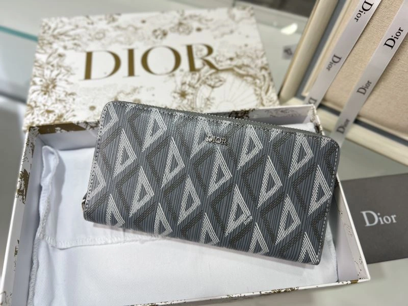 Cozy Christian Dior Wallet 76984