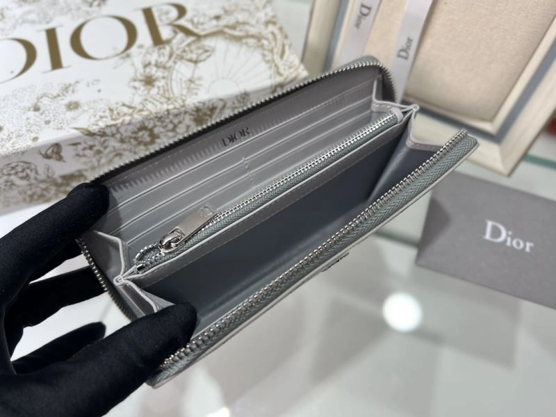 Cozy Christian Dior Wallet 76984