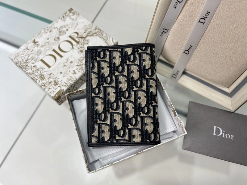 Compact Christian Dior Wallet 76985