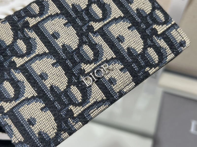Trendsetting Christian Dior Wallet 76981