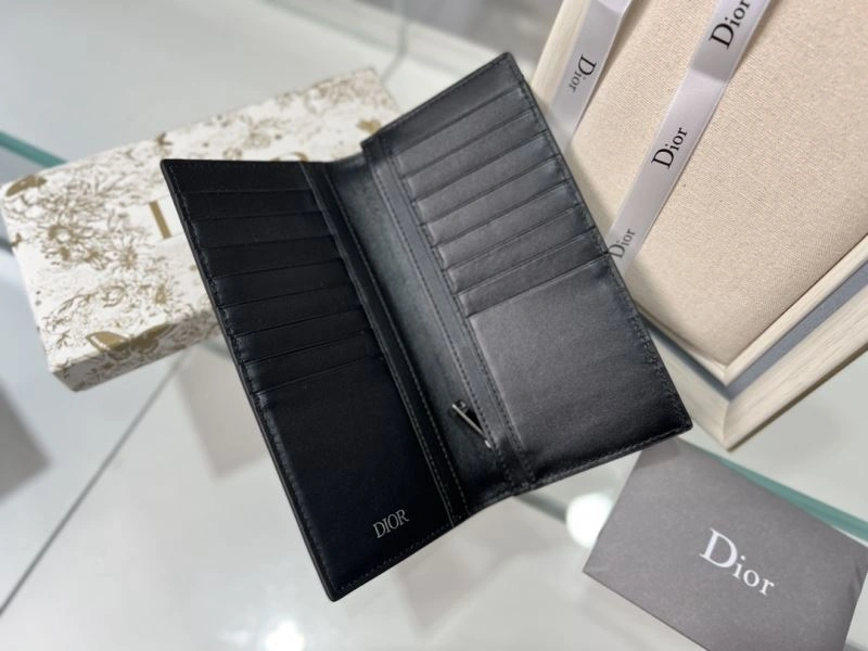 Timeless Christian Dior Wallet 76962