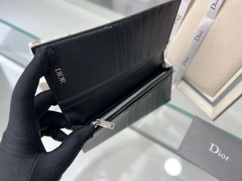 Timeless Christian Dior Wallet 76962