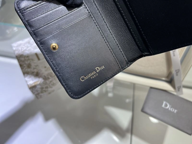 Lightweight Christian Dior Wallet 76952