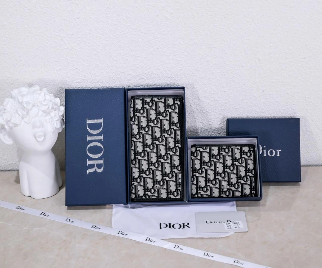 Christian Dior Wallets Purse Comfortable 93209