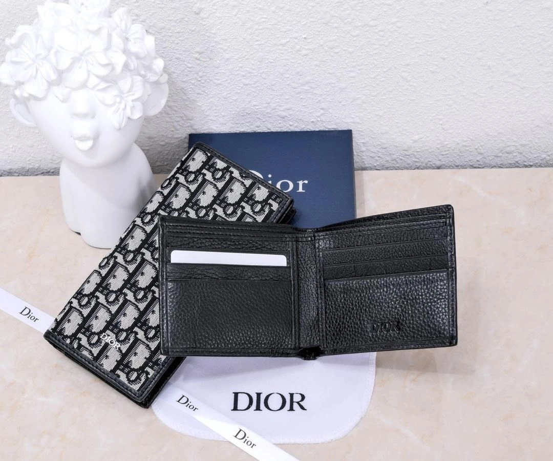 Christian Dior Wallets Purse Comfortable 93209