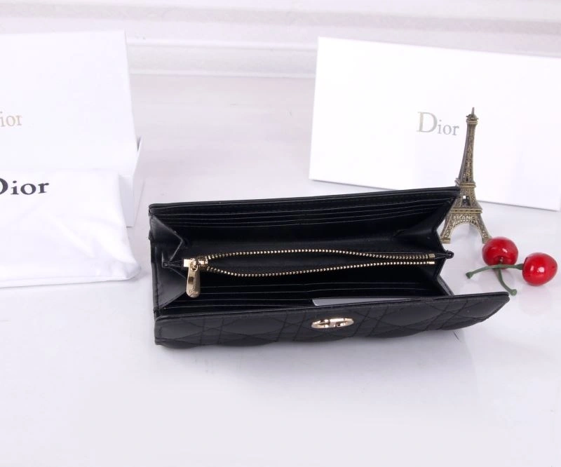 EyeCatching Christian Dior Wallets Purse 88228