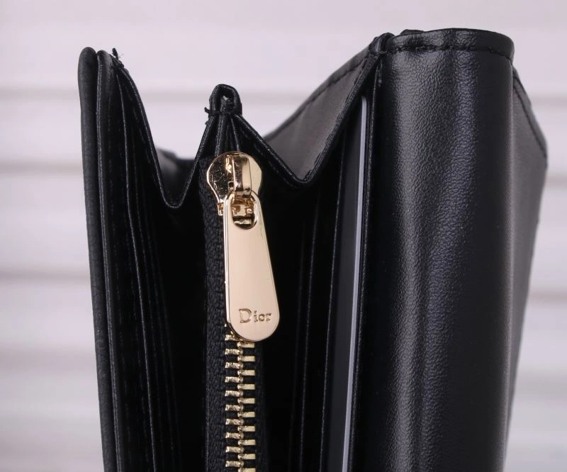 EyeCatching Christian Dior Wallets Purse 88228