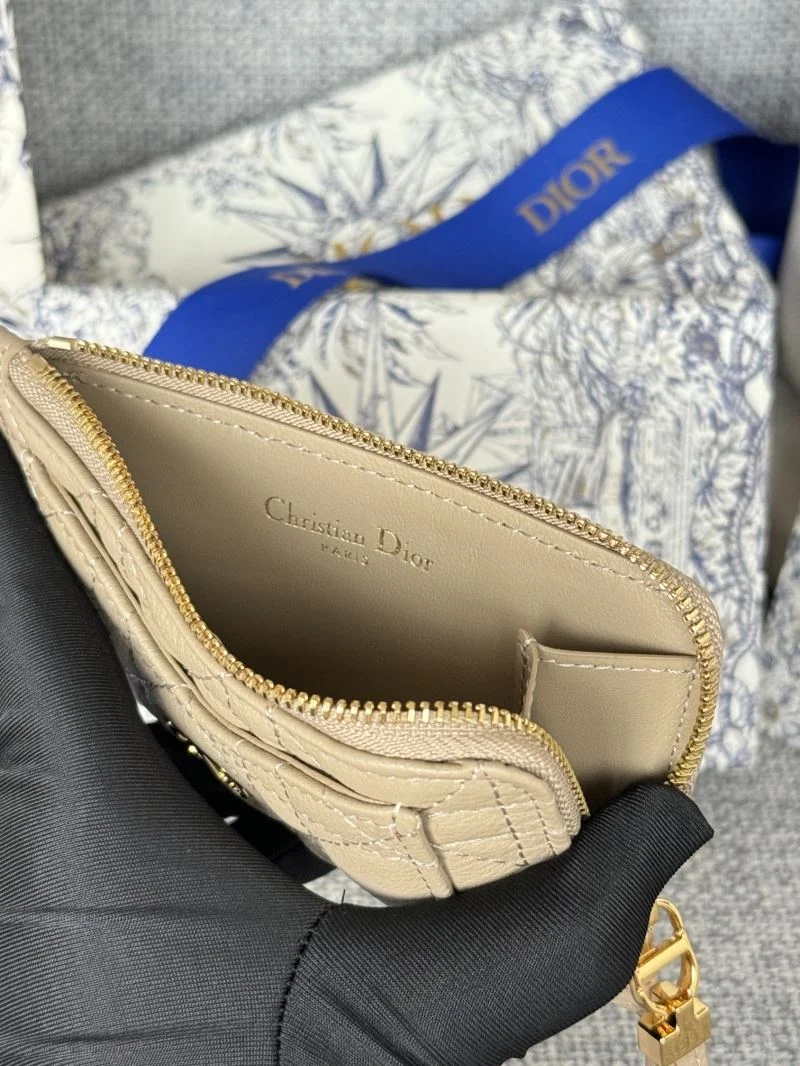 Christian Dior Wallets Purse Durable 46108