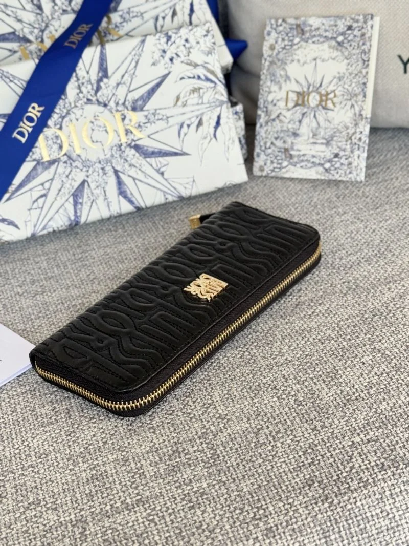 Christian Dior Wallets Purse Durable 45995
