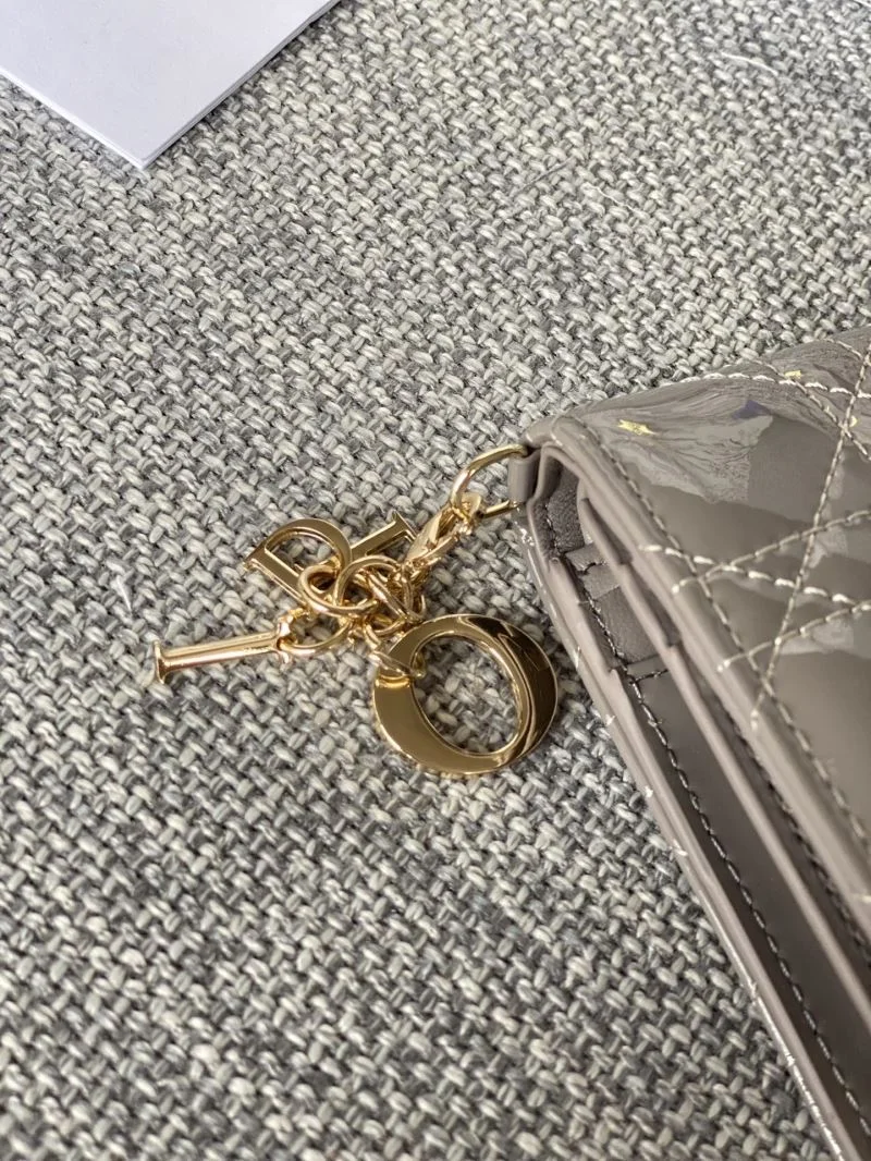 Resilient Christian Dior Wallets Purse 45921