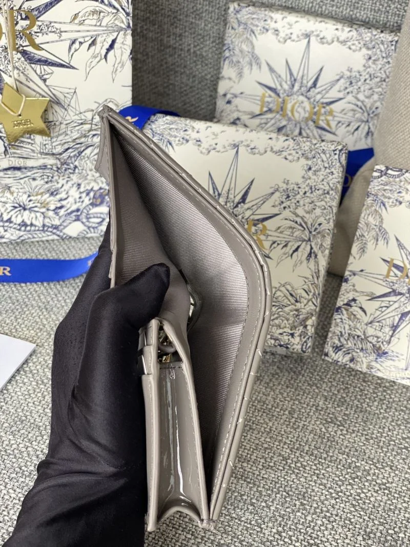 Resilient Christian Dior Wallets Purse 45921