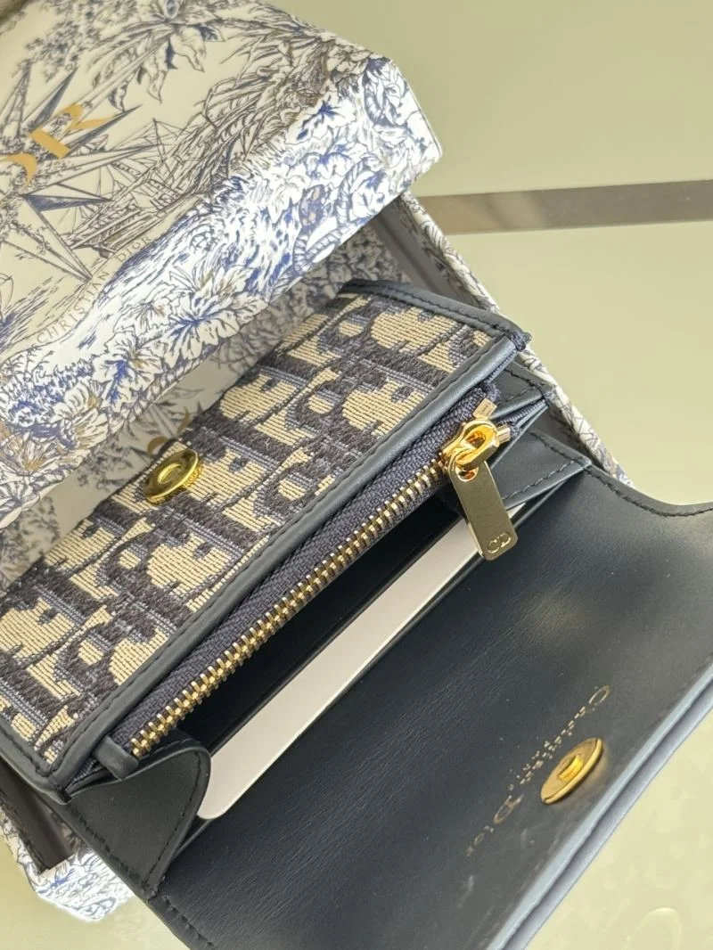 Christian Dior Wallets Purse Versatile 45892