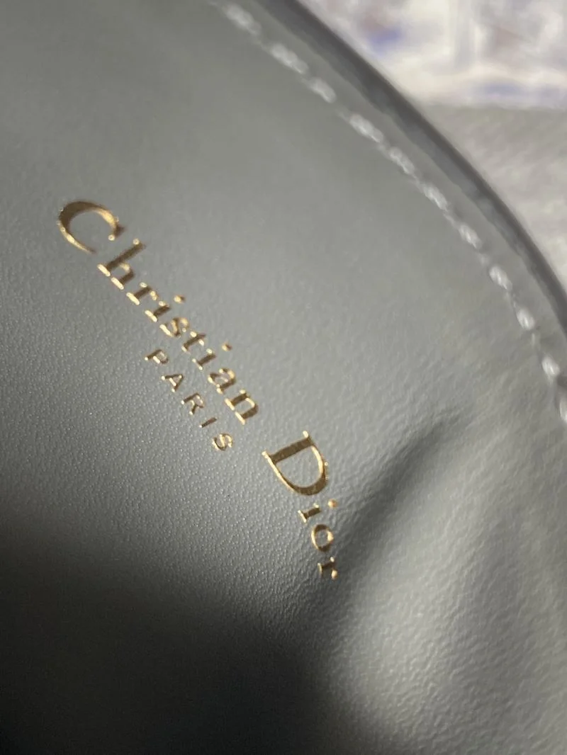 Timeless Christian Dior Wallets Purse 45847