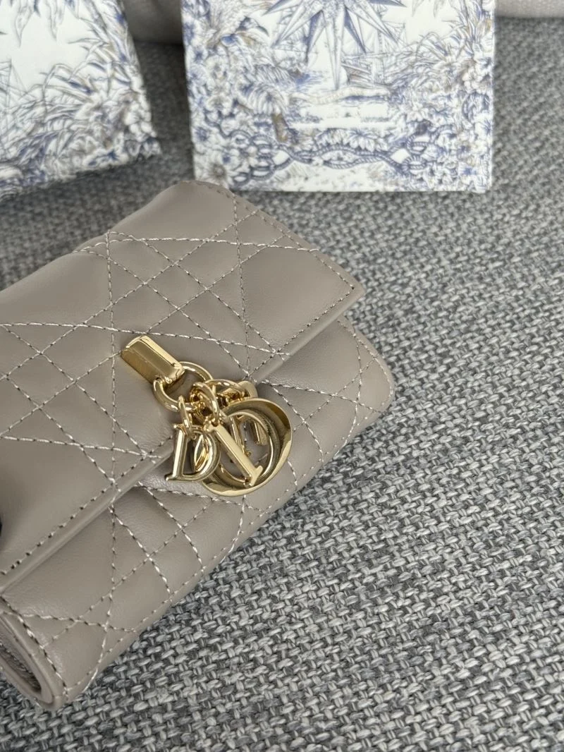 Cozy Christian Dior Wallets Purse 45814