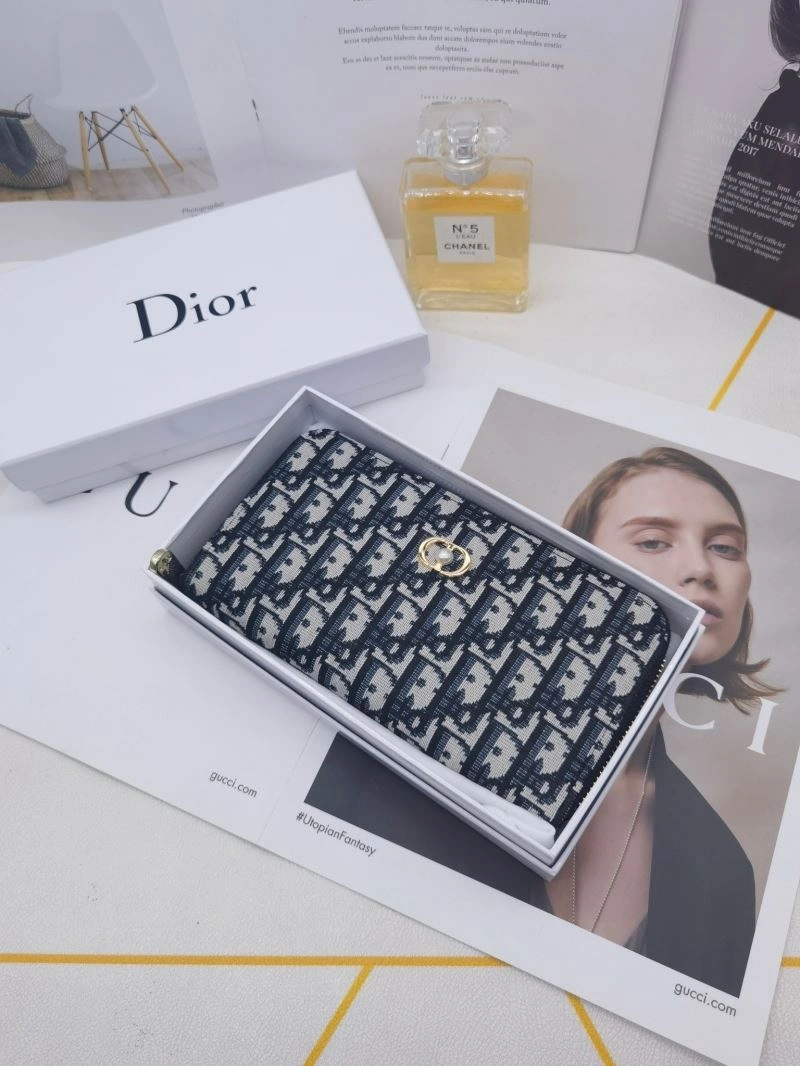 Snug Christian Dior Wallets Purse 86152