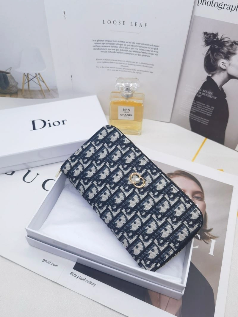 Snug Christian Dior Wallets Purse 86152